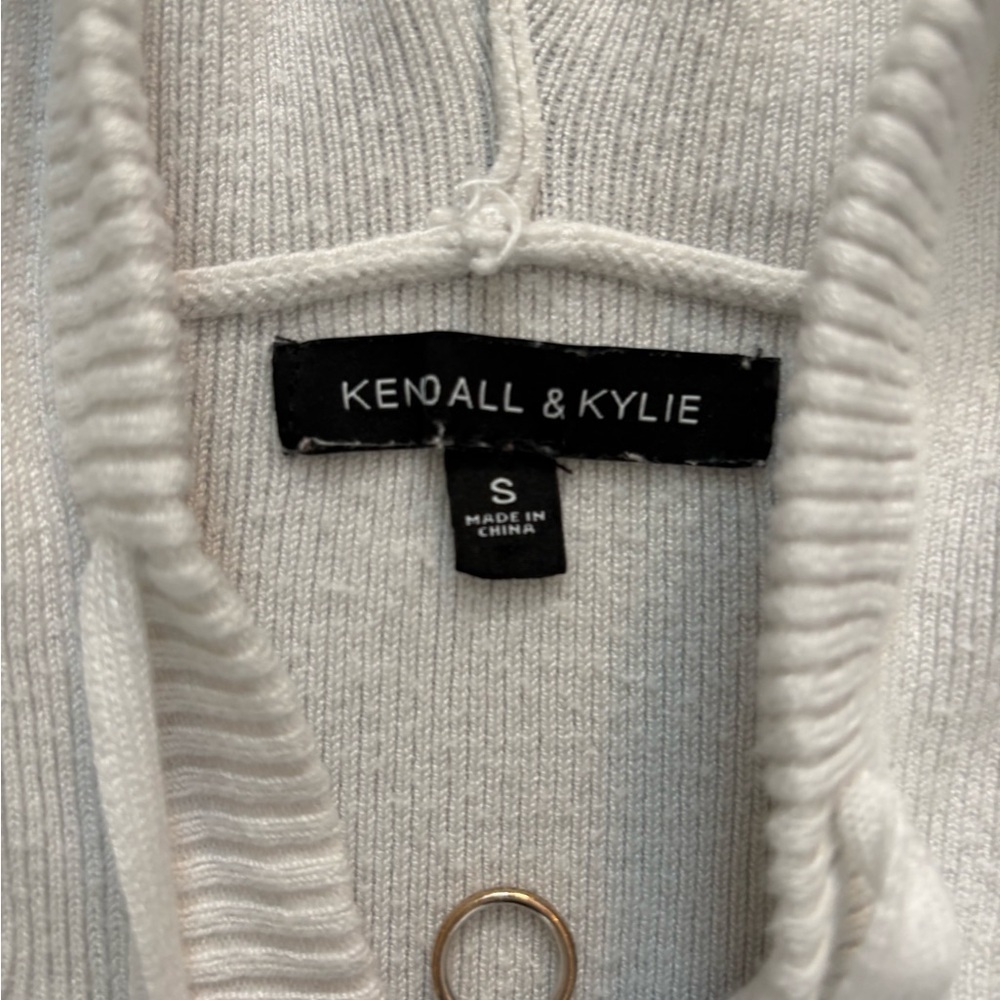 Kendall & Kylie White Zip-Up Cropped sweater Hoodie - Picture 3 of 7
